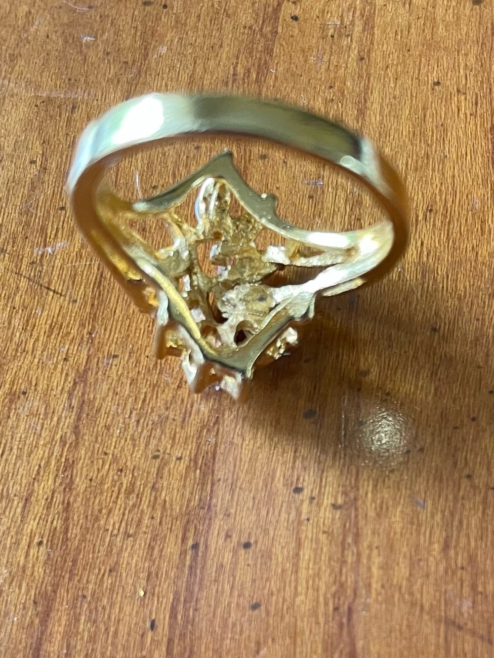 Vintage 1960s Cocktail Ring with Faux Opal & Rhinestones in Gold-tone, size 6.5 - Picture 7 of 10